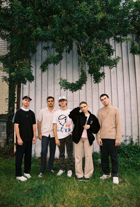 IVEY Deliver New Single + Video ‘Back Home’
